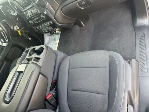 Used 2019 Chevrolet Silverado 1500 Custom w/ Custom Convenience Package AWD/4WD image 15