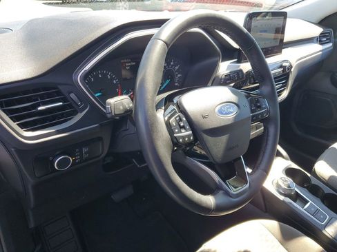 Used 2022 Ford Escape SE w/ Cold Weather Package AWD/4WD image 10