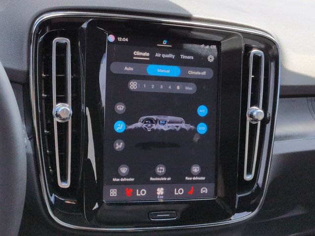 Used 2023 Volvo XC40 Recharge Ultimate w/ Protection Package Premier AWD/4WD image 24