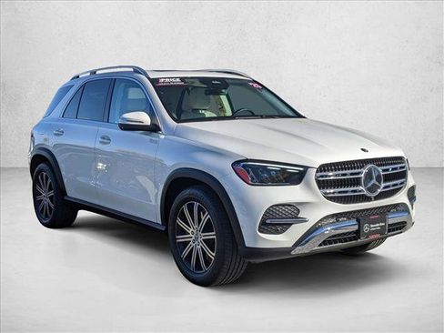 Certified 2025 Mercedes-Benz GLE 450e 4MATIC image 3