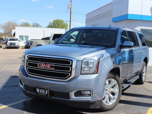 Used 2016 GMC Yukon XL SLT w/ Open Road Package AWD/4WD image 1