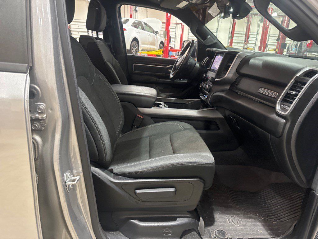 Used 2022 RAM 1500 Big Horn AWD/4WD image 13