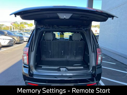 Used 2022 Chevrolet Tahoe Z71 w/ Luxury Package AWD/4WD image 15