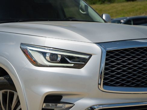Used 2019 INFINITI QX80 Luxe w/ 22" Wheel Package RWD image 3