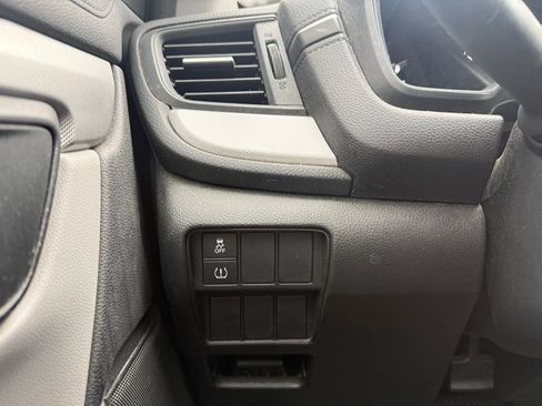 Used 2018 Honda CR-V LX image 15