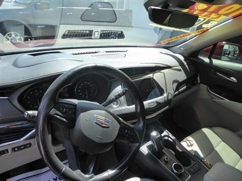 Used 2019 Cadillac XT4 Premium Luxury FWD image 14