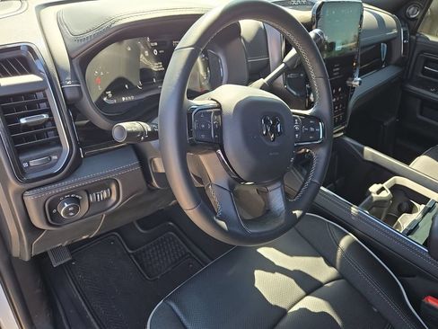 New 2025 RAM 2500 Limited AWD/4WD image 12