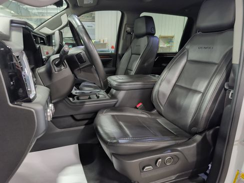 Used 2024 GMC Sierra 2500 Denali w/ Denali Reserve Package AWD/4WD image 9