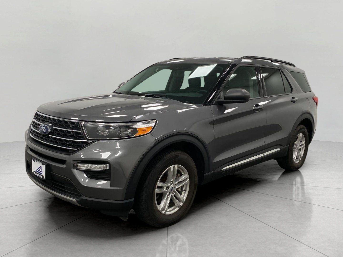Used 2023 Ford Explorer XLT w/ Equipment Group 202A AWD/4WD image 10