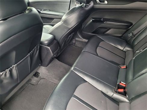 Used 2022 Kia K5 GT-Line image 10