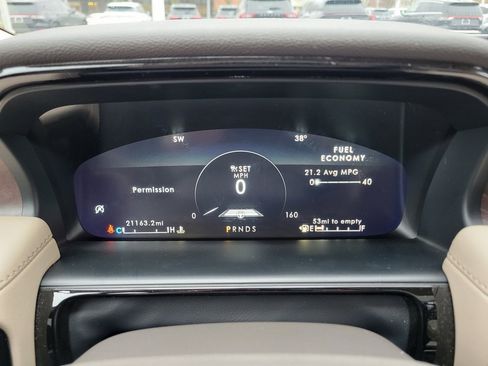 Certified 2023 Lincoln Nautilus Reserve w/ Equipment Group 201A image 28