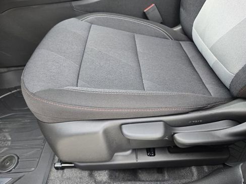 New 2026 Chevrolet Trax RS w/ Sunroof Package FWD image 18