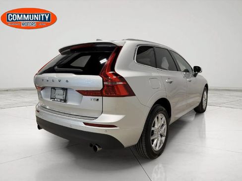 Used 2021 Volvo XC60 T5 Momentum AWD/4WD image 7