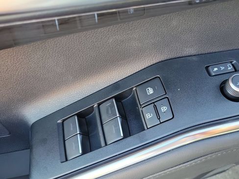 New 2026 Toyota Highlander Platinum AWD/4WD image 23