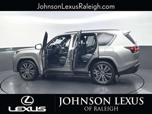 Used 2023 Lexus LX 600 4WD w/ Appearance Package image 37