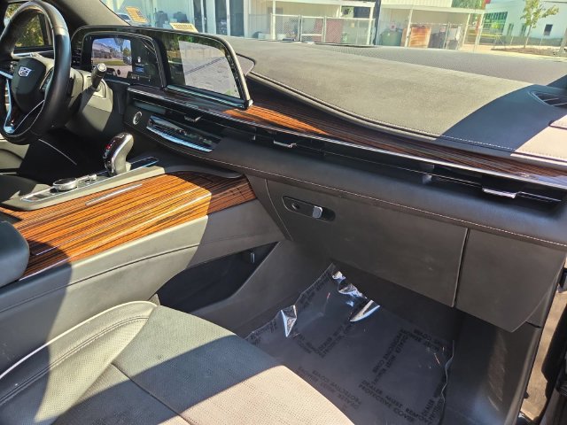 Certified 2022 Cadillac Escalade ESV Premium Luxury AWD/4WD image 30