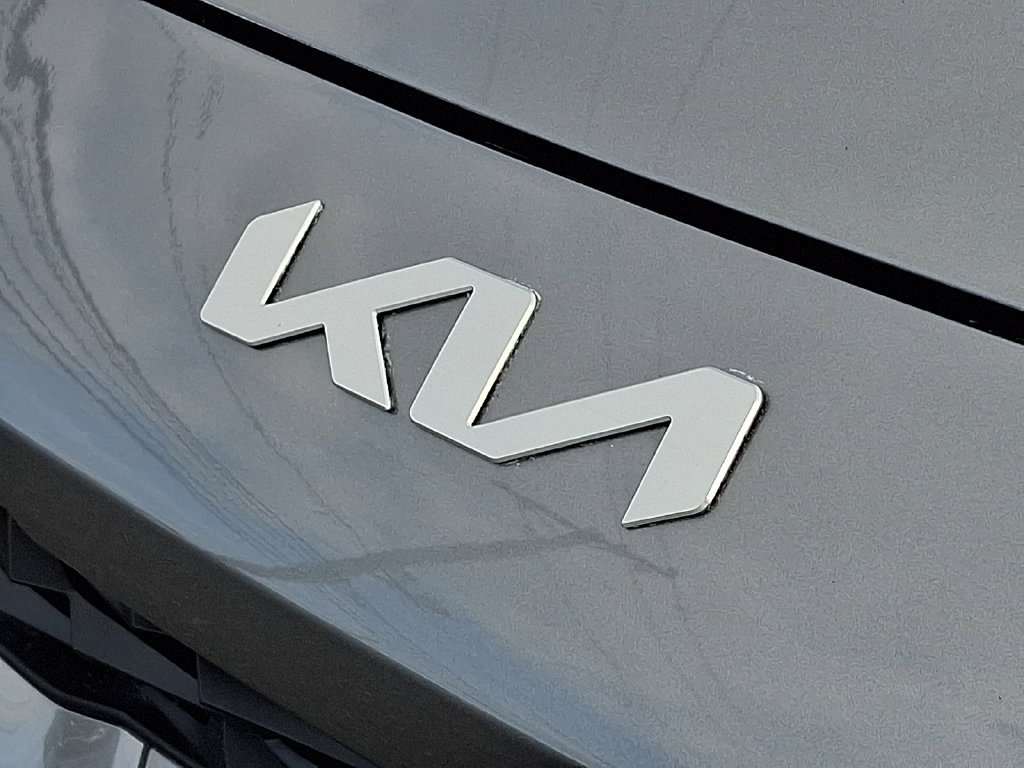 Certified 2023 Kia Forte LXS w/ LXS Technology Package FWD image 33