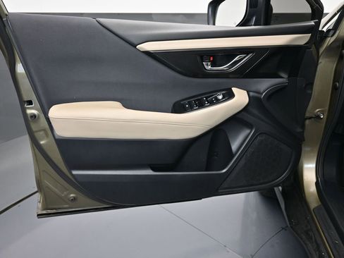 Used 2021 Subaru Outback Premium image 12