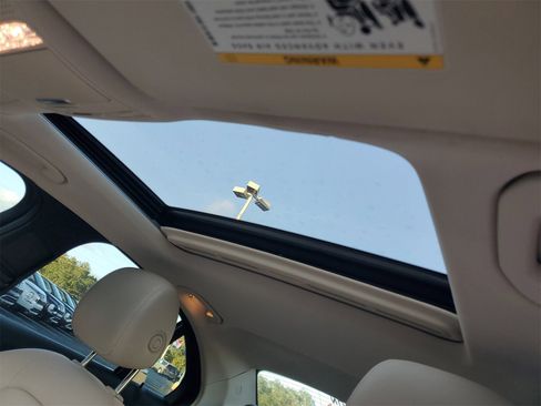 Used 2021 Mercedes-Benz C 300 Sedan w/ Premium Package image 10