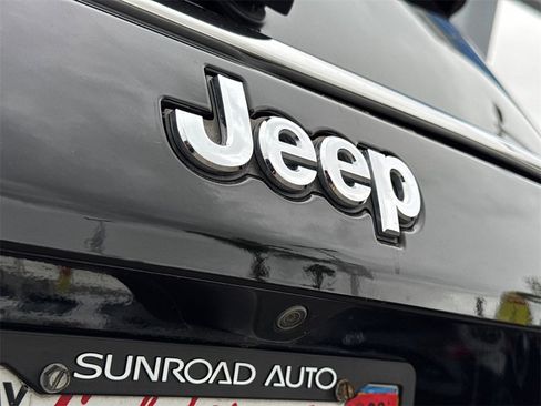 Used 2021 Jeep Compass Latitude image 9