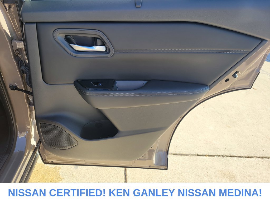 Certified 2024 Nissan Rogue SV w/ SV Premium Package AWD/4WD image 51
