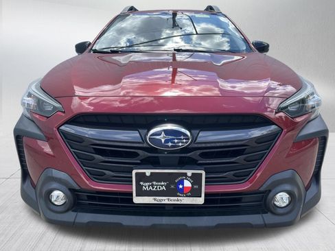 Used 2023 Subaru Outback Premium AWD/4WD image 2