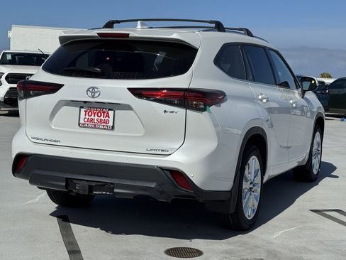 New 2026 Toyota Highlander Limited AWD/4WD image 14