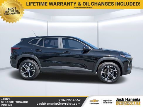 New 2026 Chevrolet Trax RS w/ Driver Confidence Package FWD image 2