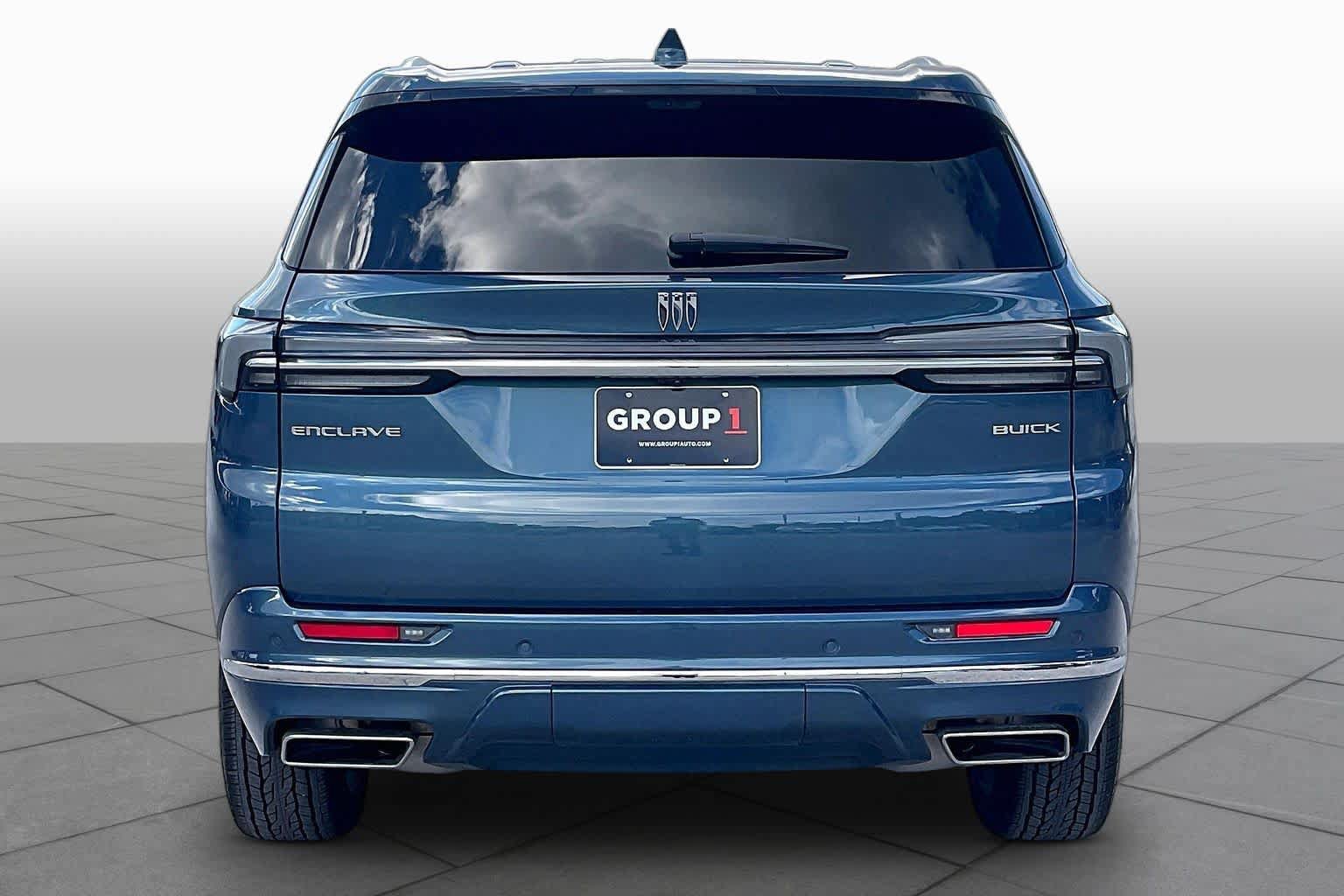 Used 2026 Buick Enclave Avenir w/ Super Cruise Package FWD image 5
