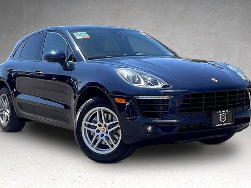 Used 2018 Porsche Macan AWD/4WD image 2