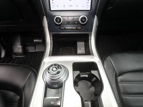 Used 2023 Ford Edge SEL w/ Convenience Package image 18