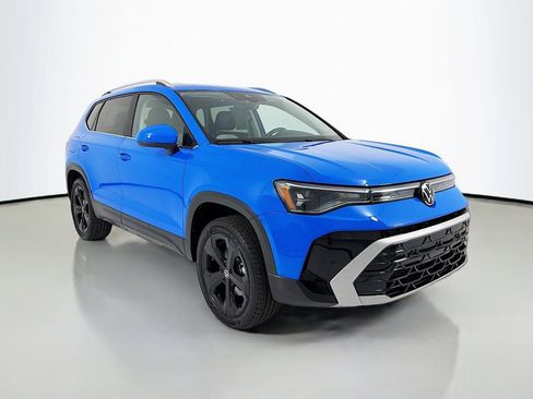 Used 2025 Volkswagen Taos SEL image 1