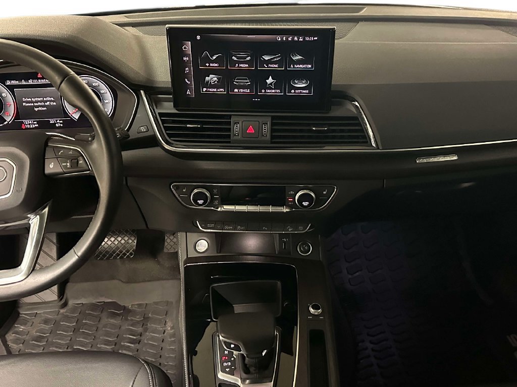 Used 2023 Audi Q5 2.0T Premium Plus w/ Premium Plus Package AWD/4WD image 25