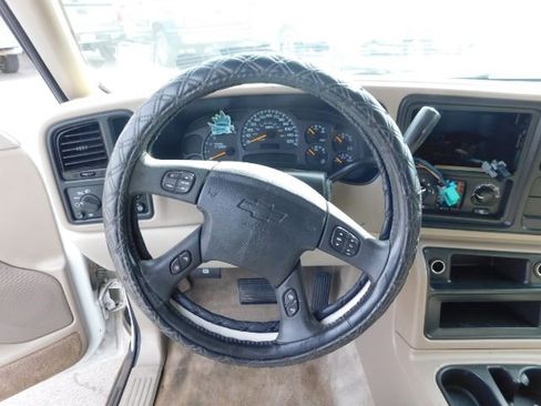 Used 2004 Chevrolet Tahoe LS w/ Safe And Secure Package image 18