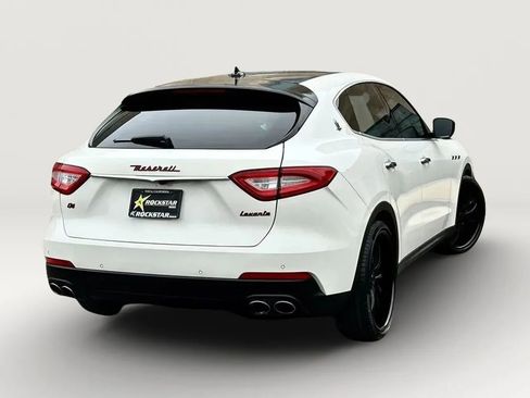 Used 2018 Maserati Levante AWD/4WD image 36