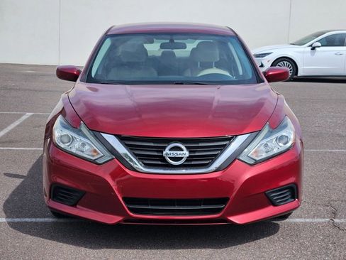 Used 2016 Nissan Altima 2.5 S w/ Power Driver Seat Package FWD image 2