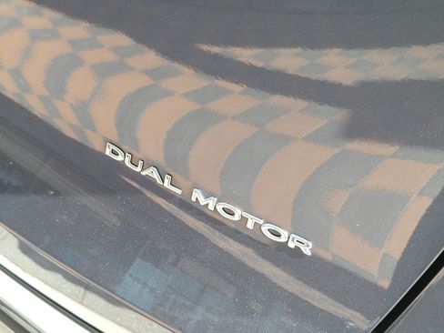 Used 2023 Tesla Model Y Long Range AWD/4WD image 8