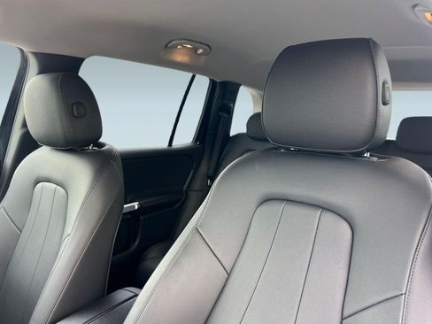 Used 2023 Mercedes-Benz GLB 250 image 27