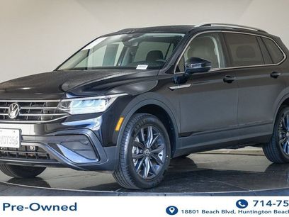 Used 2022 Volkswagen Tiguan SE w/ Panoramic Sunroof Package