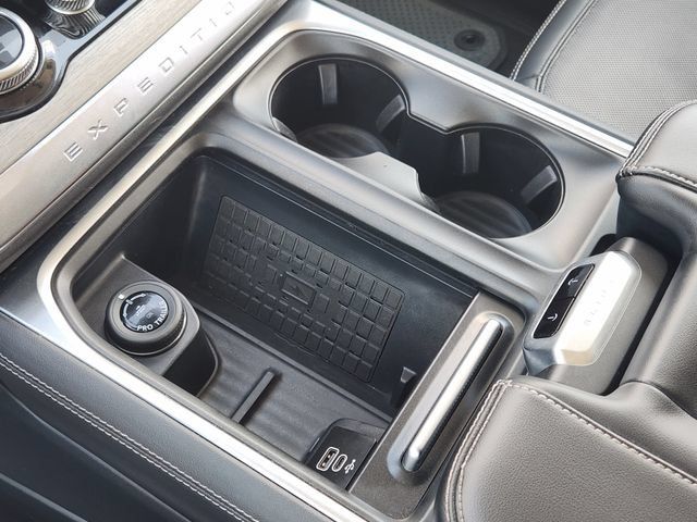 Used 2025 Ford Expedition Max Platinum AWD/4WD image 23