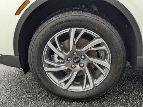 New 2026 Lincoln Corsair Premiere image 9