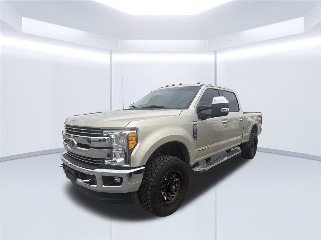 Used 2017 Ford F250 Lariat w/ Lariat Ultimate Package AWD/4WD image 4
