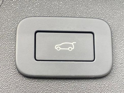 Used 2025 Land Rover Discovery Sport Dynamic SE AWD/4WD image 7