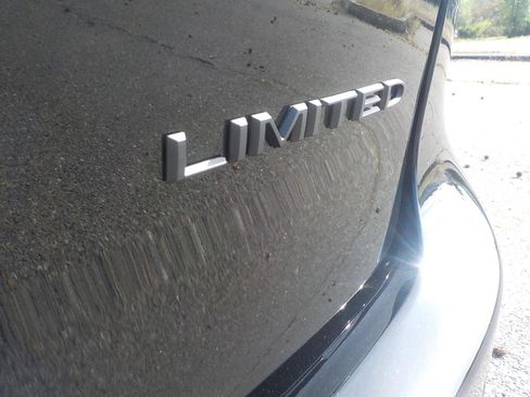 New 2026 Chrysler Pacifica Limited image 20