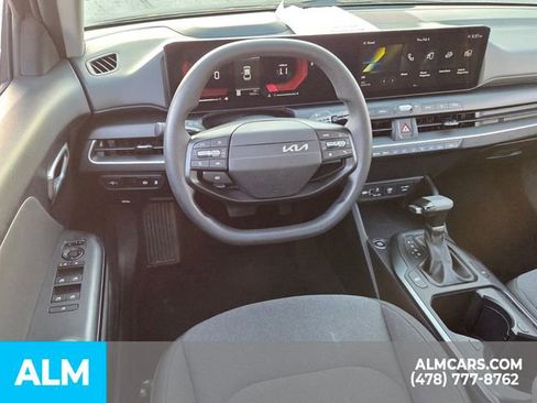 Used 2025 Kia K4 LXS image 6