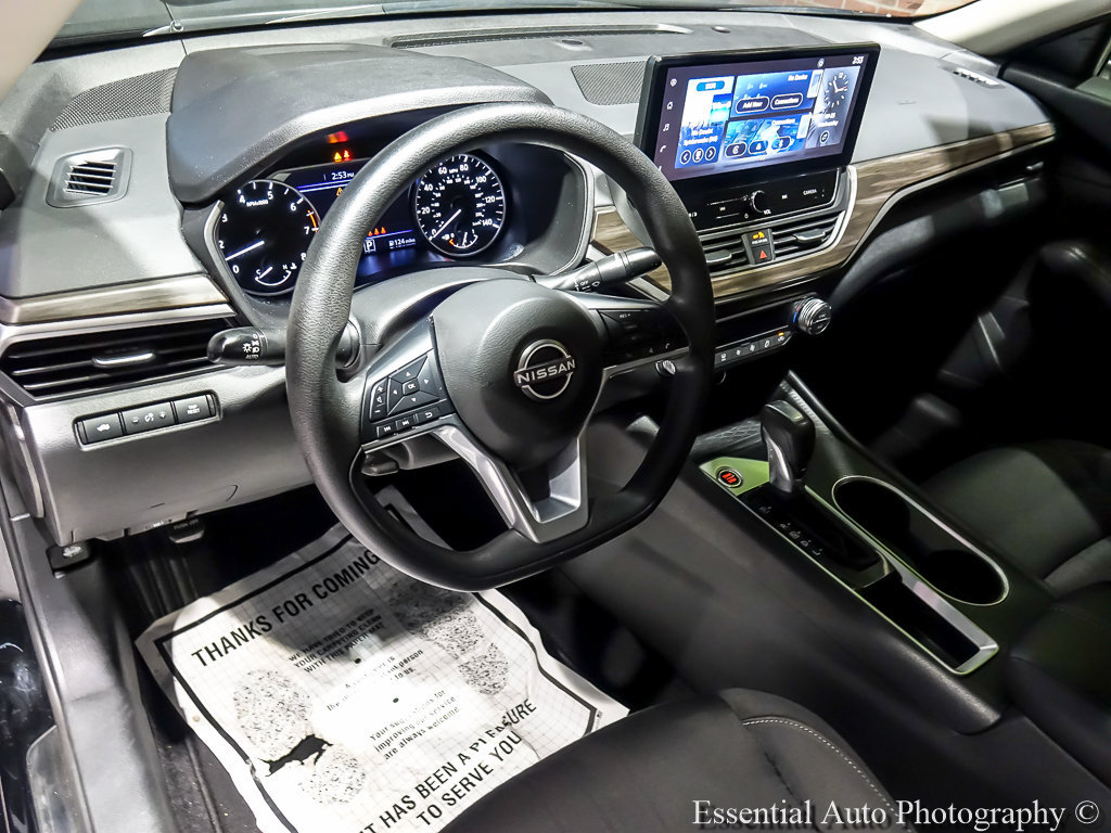 Used 2025 Nissan Altima 2.5 SV w/ SV Special Edition Package FWD image 11