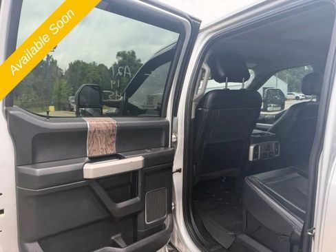 Used 2019 Ford F250 Lariat w/ Chrome Package AWD/4WD image 9