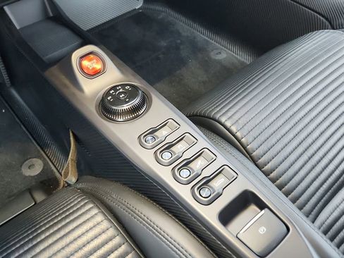 Used 2019 Ford GT image 29