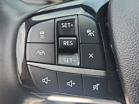 Used 2022 Ford Escape SEL w/ Technology Package FWD image 15