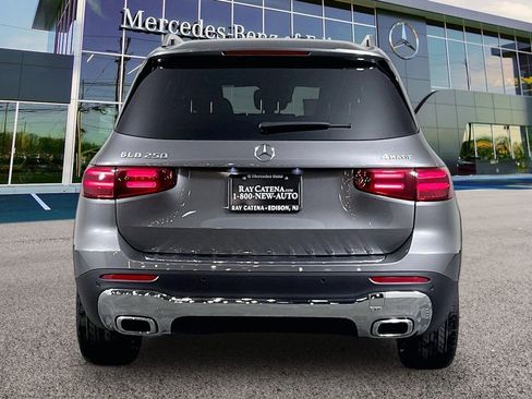 New 2026 Mercedes-Benz GLB 250 4MATIC image 4